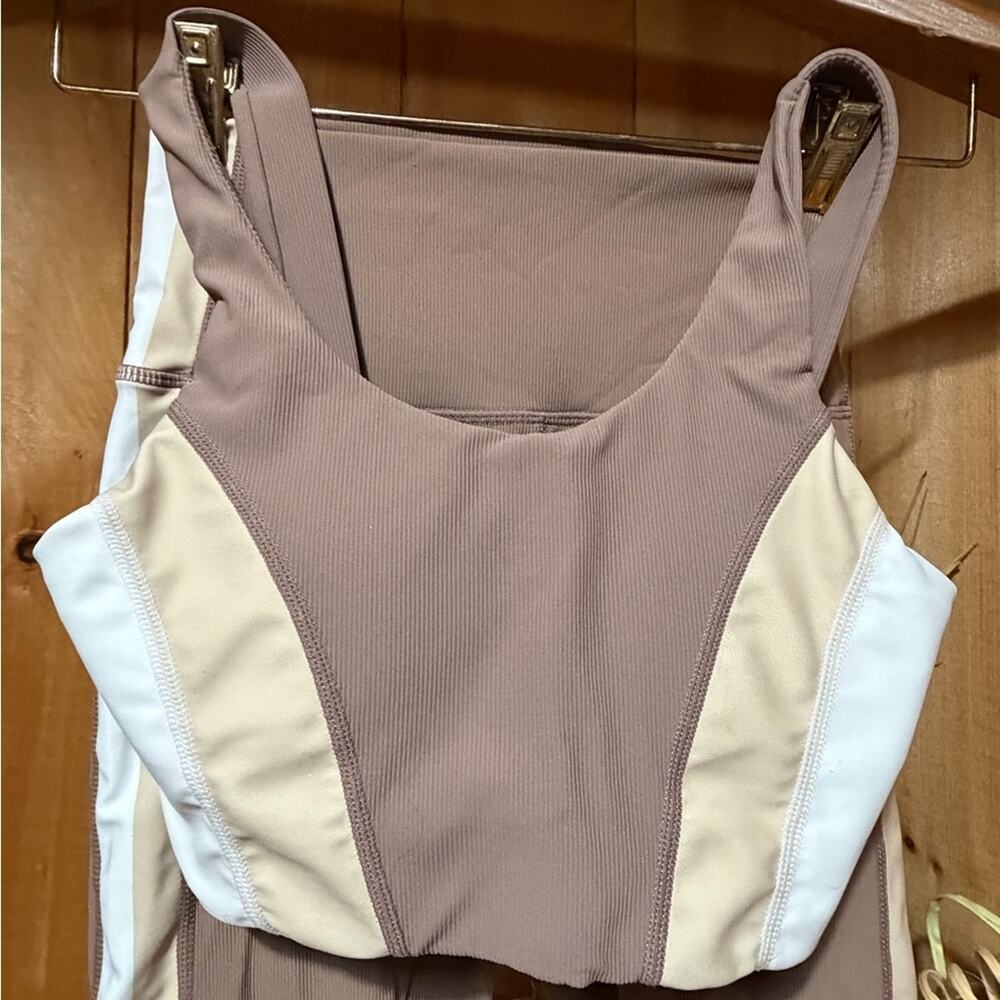 WILO THE LABEL 2 Piece Sports Bra & Leggings Ribbed Workout Set in Camel